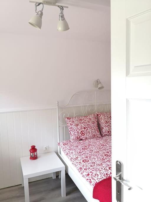 Red Bed Villa Jankowice  Luaran gambar